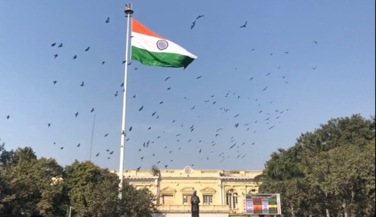 FEE9A8A0-6EC1-4879-BFDD-0B882419EB7E